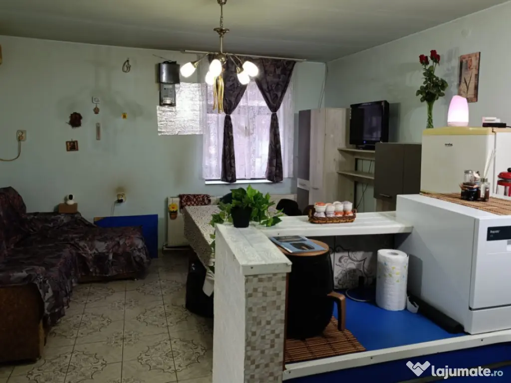 Casă de vânzare, 45 mp, zona Central
