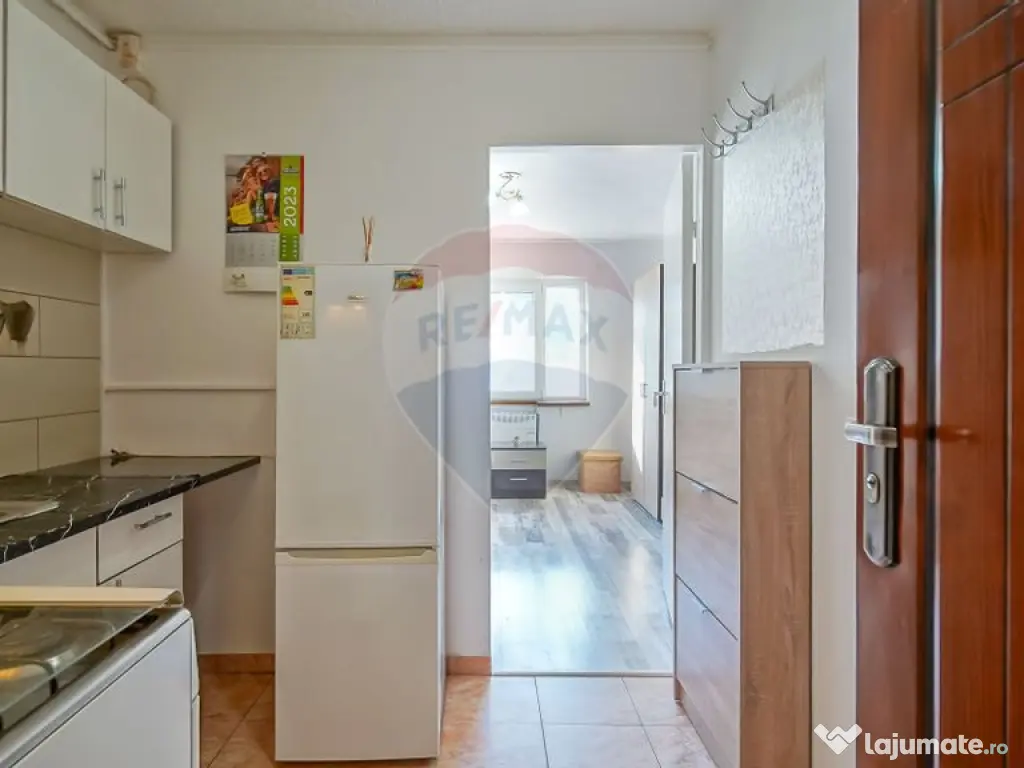 Garsoniera de închiriat în zona Bartolomeu 