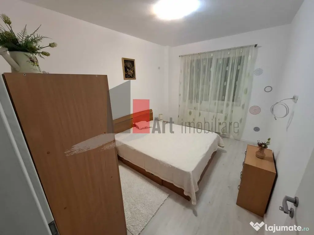 Inchiriez apartament 2 camere, bloc nou, -loc de parcare-... 