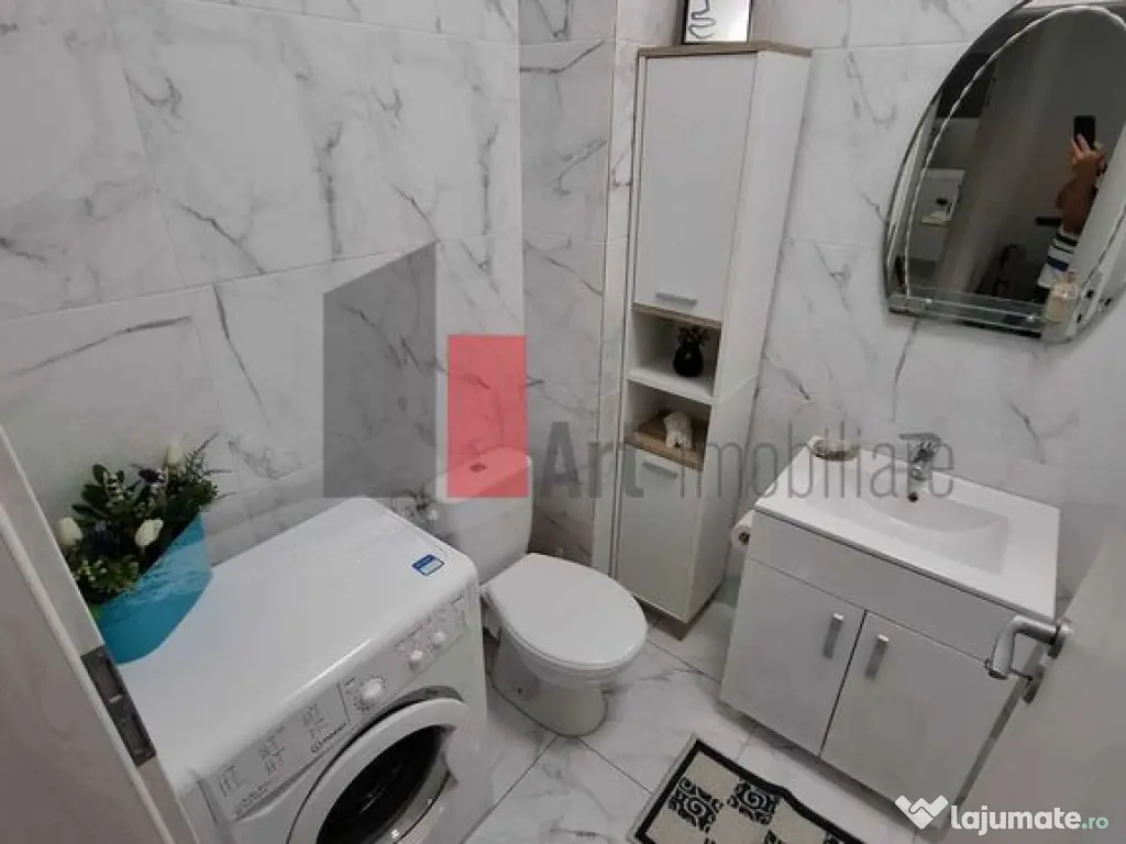 Inchiriez apartament 2 camere, bloc nou, -loc de parcare-... 