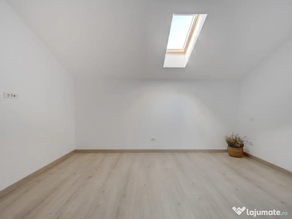 Casa primitoare P+1+M cu 145mp utili și pompă de căldură