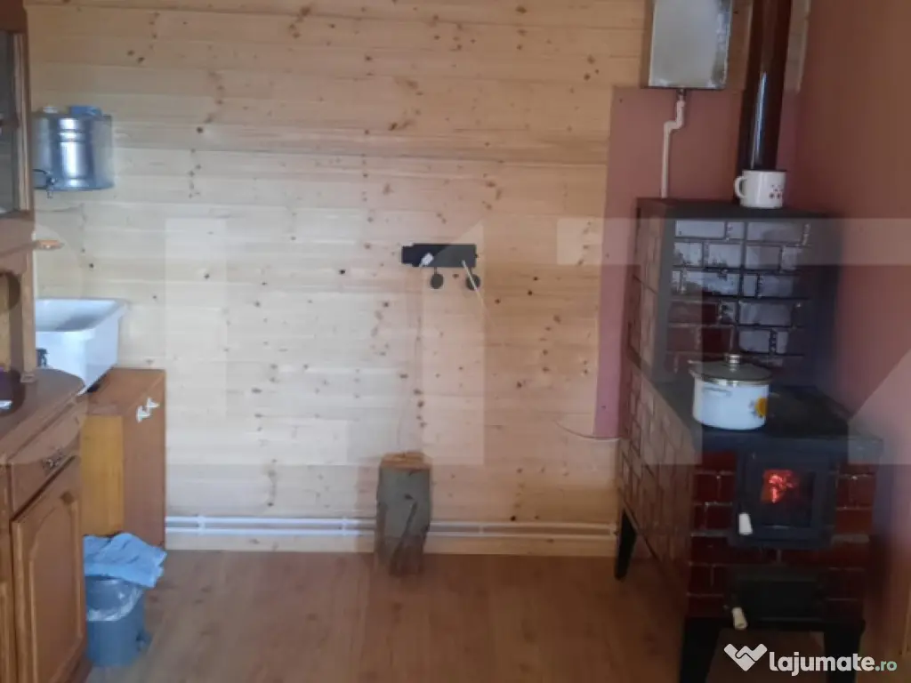 Cabana superbă din bârne de lemn, zona montana – Șugag 