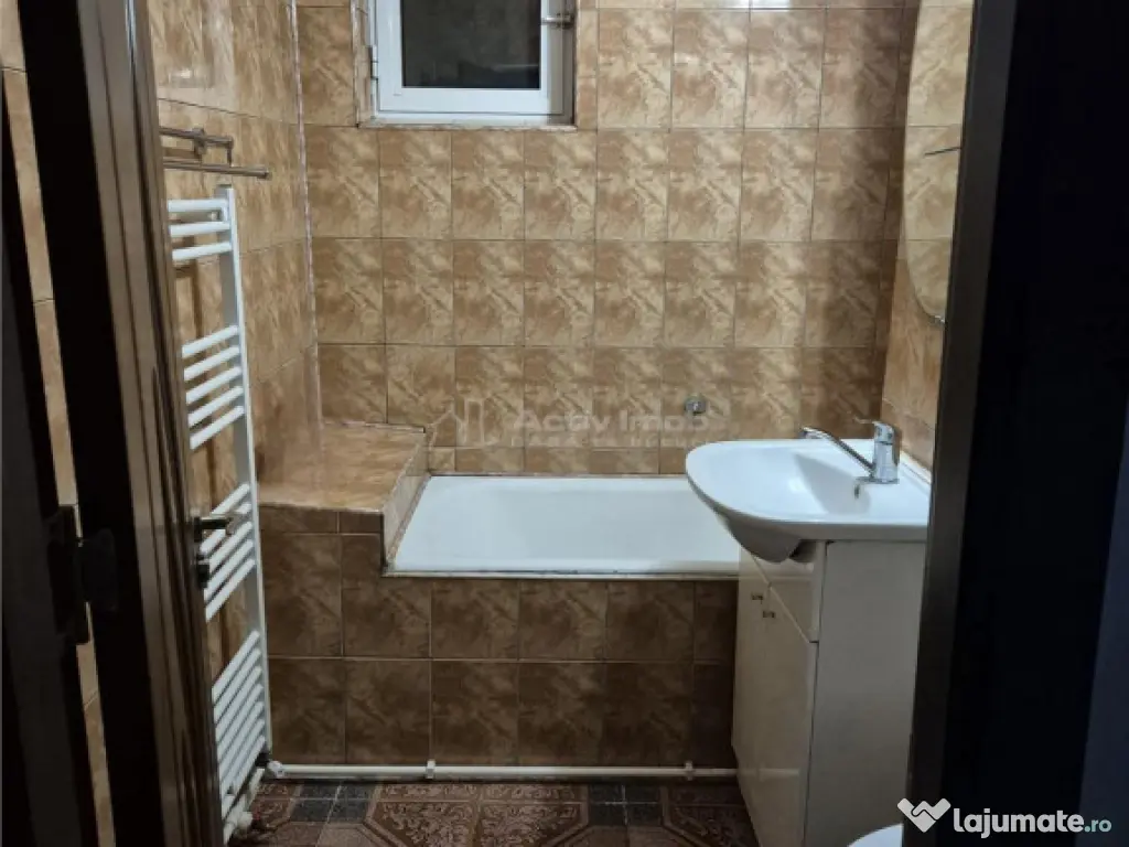 2 camere, decomandat, etaj 5 din 10, Bd.Unirii Sud -comision 