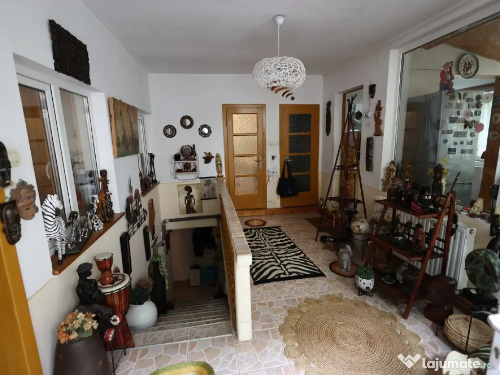 Casa de vanzare zona muncitoresc Resita, Caras-Severin 