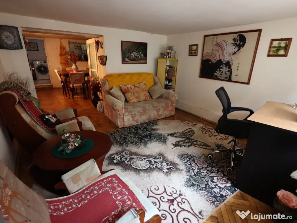 Casa de vanzare zona muncitoresc Resita, Caras-Severin 