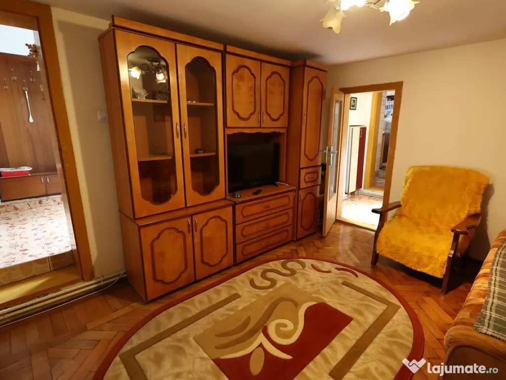 Casa de vanzare zona muncitoresc Resita, Caras-Severin 