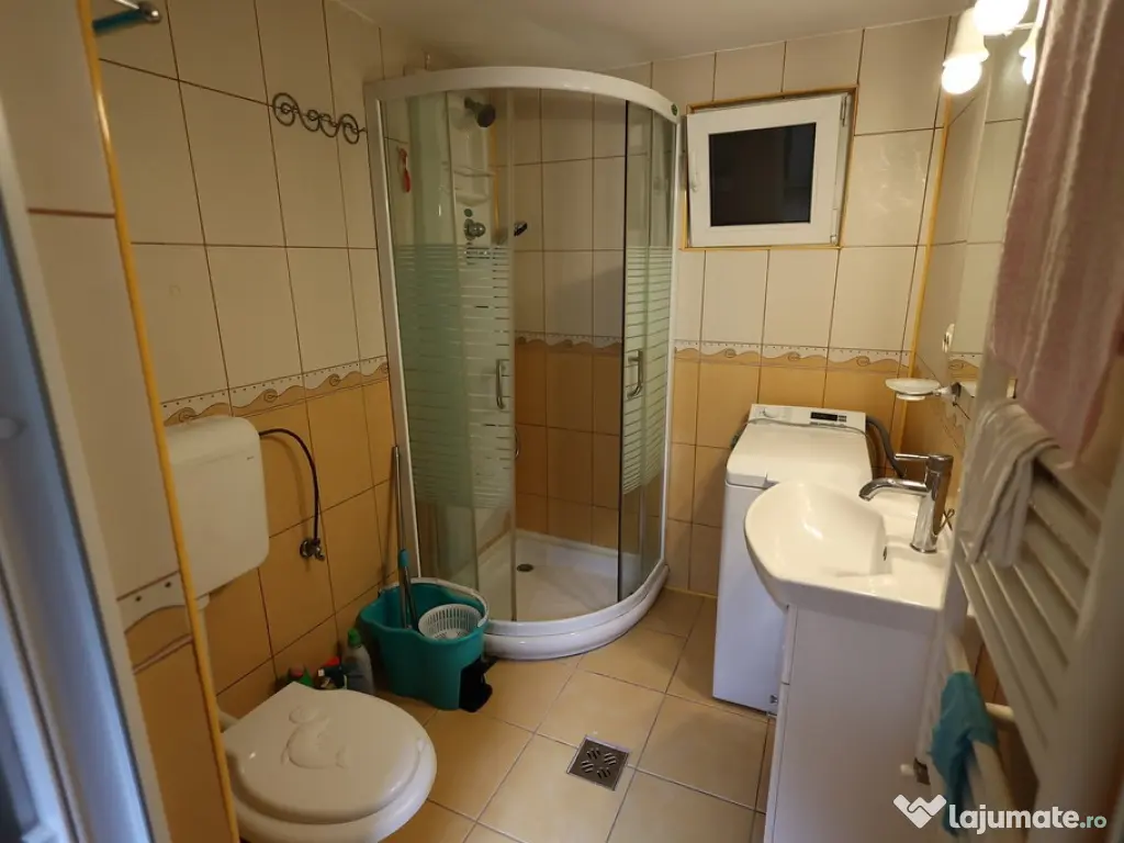 Casa de vanzare zona muncitoresc Resita, Caras-Severin 