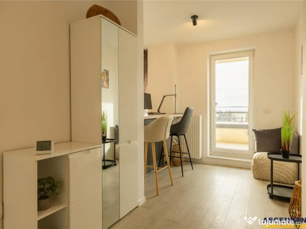 Rafinament urban:terase incantatoare,loc parcare,A Class,Kas 