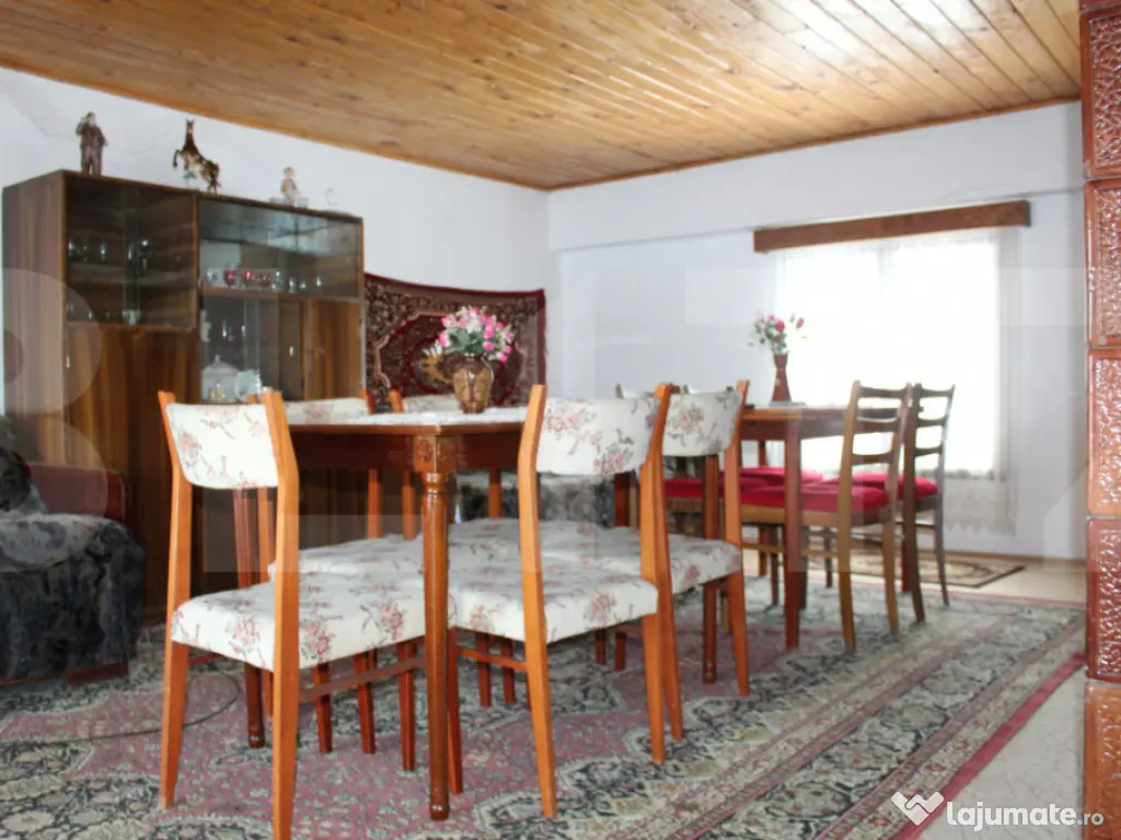 Casă solidă cu teren în Boroșneu Mic – liniște si nat