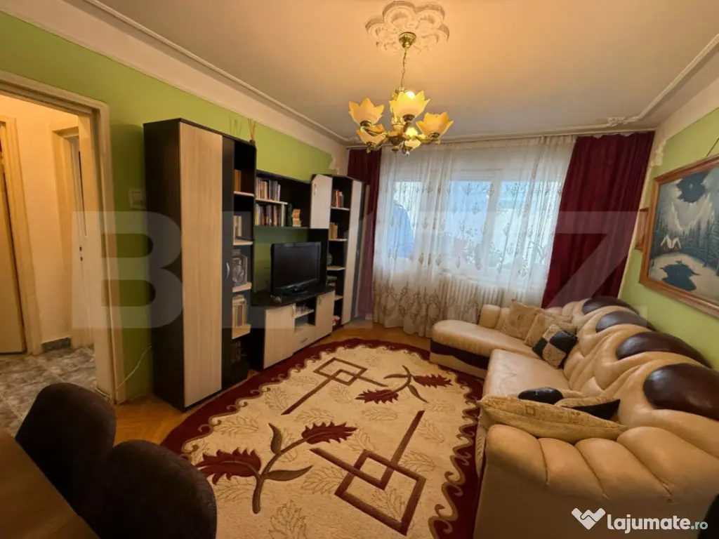 Apartament 3 camere, 54 mp, zona Tatarasi