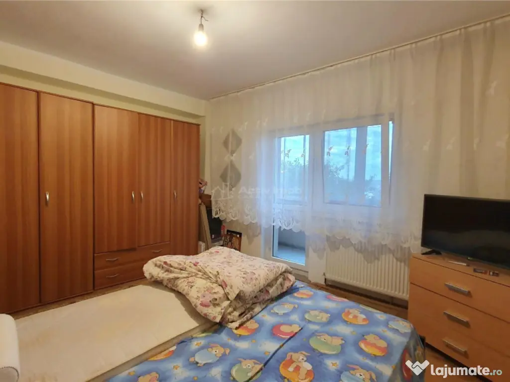 Apartament generos - 3 camere - 87 mp - etaj 2 - Obcini 