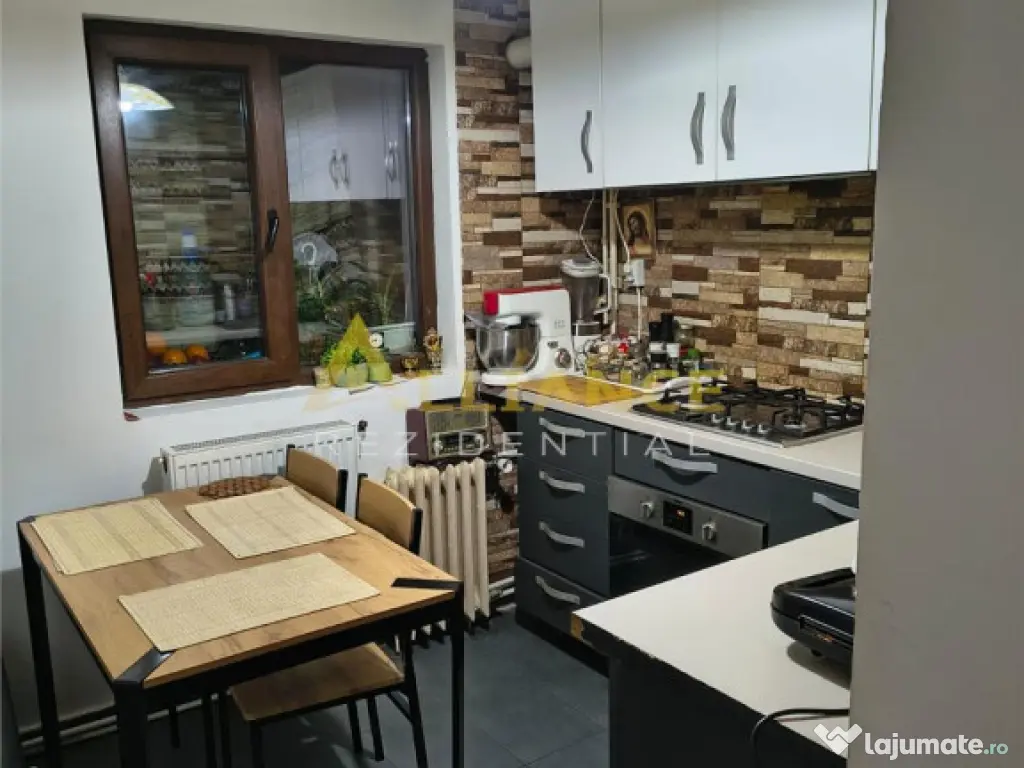 Apartament 3 camere decomandat – Sector 4 | 450 m metro... 