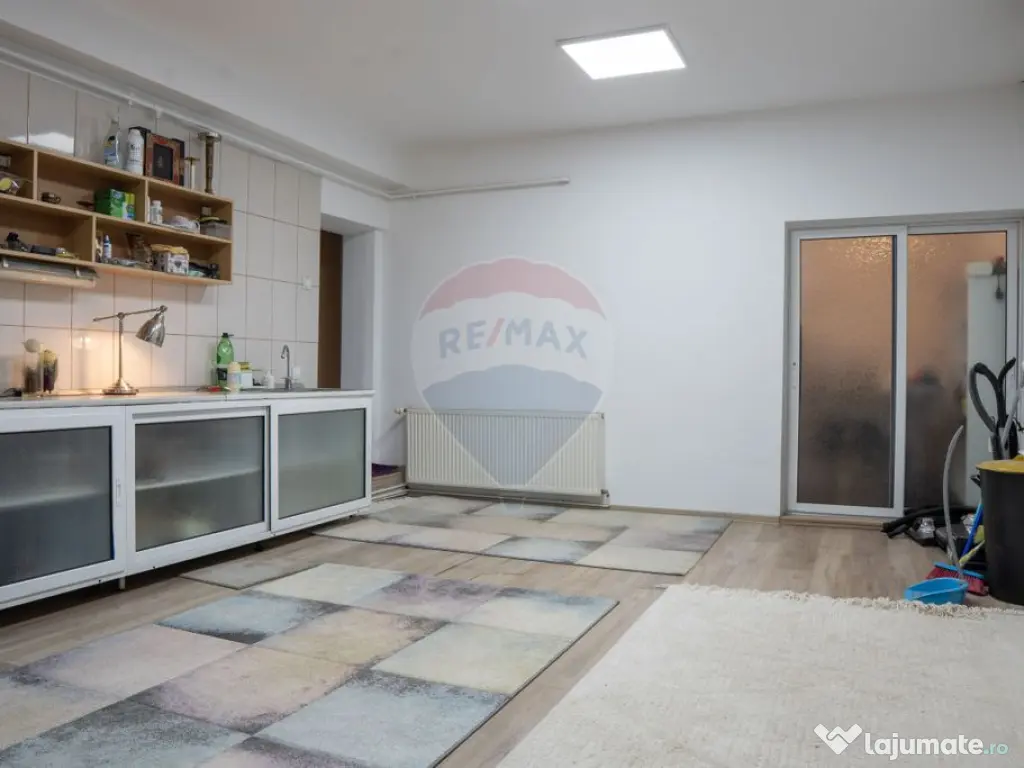 DE VANZARE Reședință Premium cu Piscină și Teren Gen... 