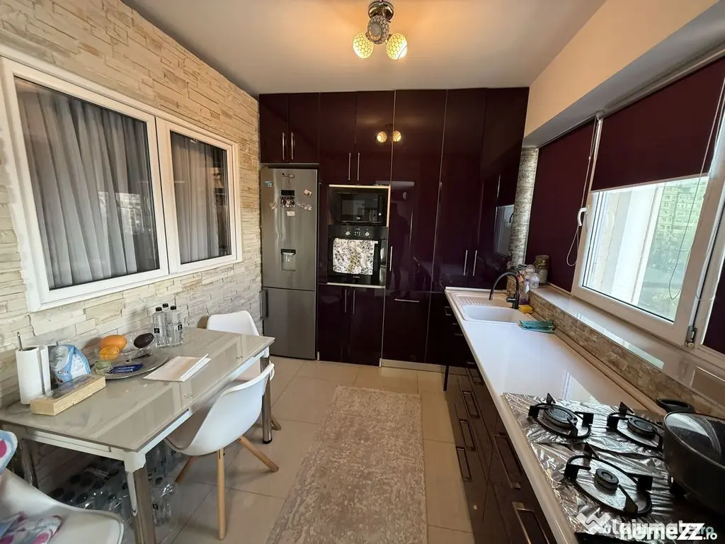 Apartament 3 camere zona Bratianu 