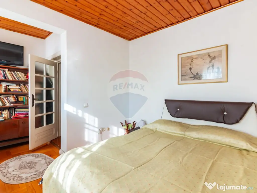 Casă / Vilă cu 4 camere de vânzare în zona Giulesti S... 