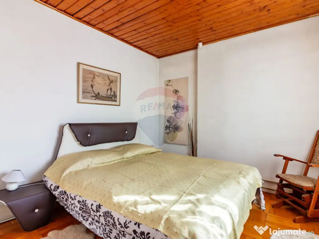 Casă / Vilă cu 4 camere de vânzare în zona Giulesti S... 