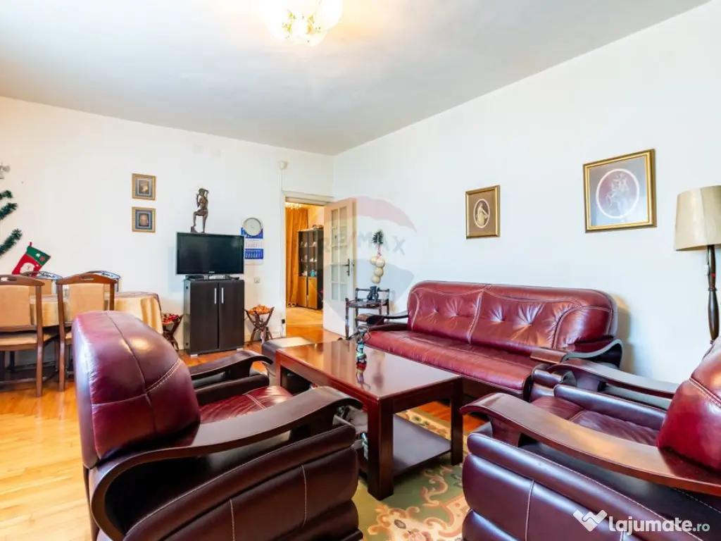 Casă / Vilă cu 4 camere de vânzare în zona Giulesti S... 