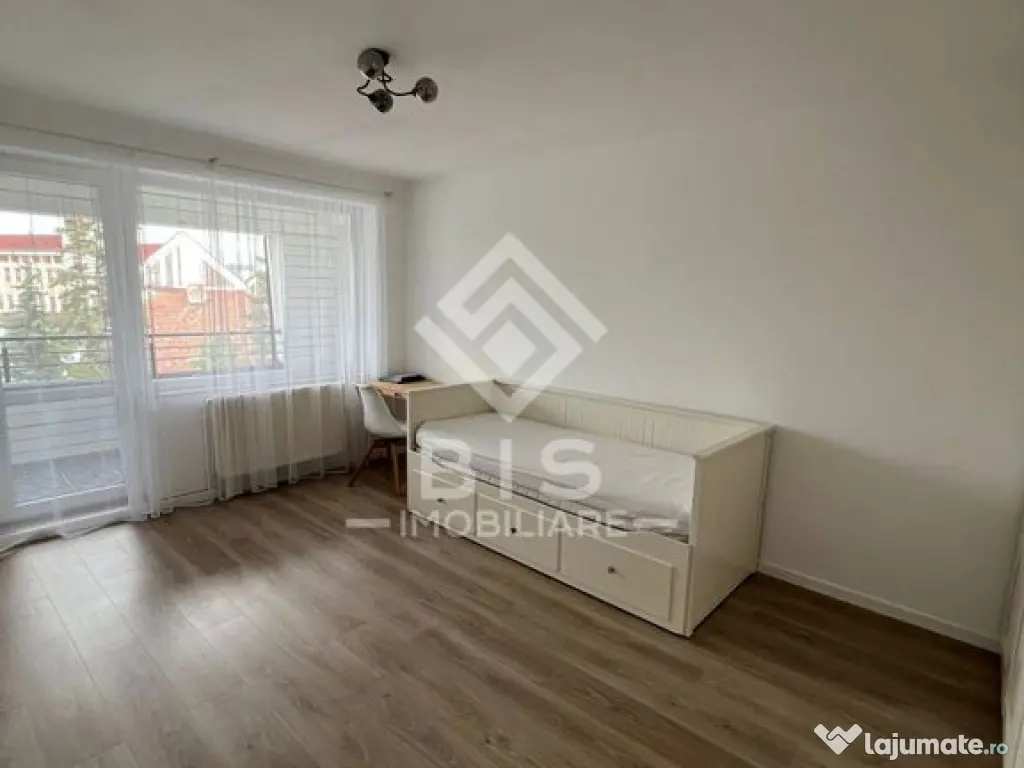 Apartament 3 camere de inchiriat - zona COROANA DE AUR