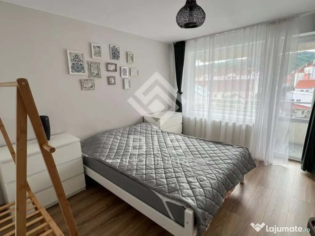 Apartament 3 camere de inchiriat - zona COROANA DE AUR