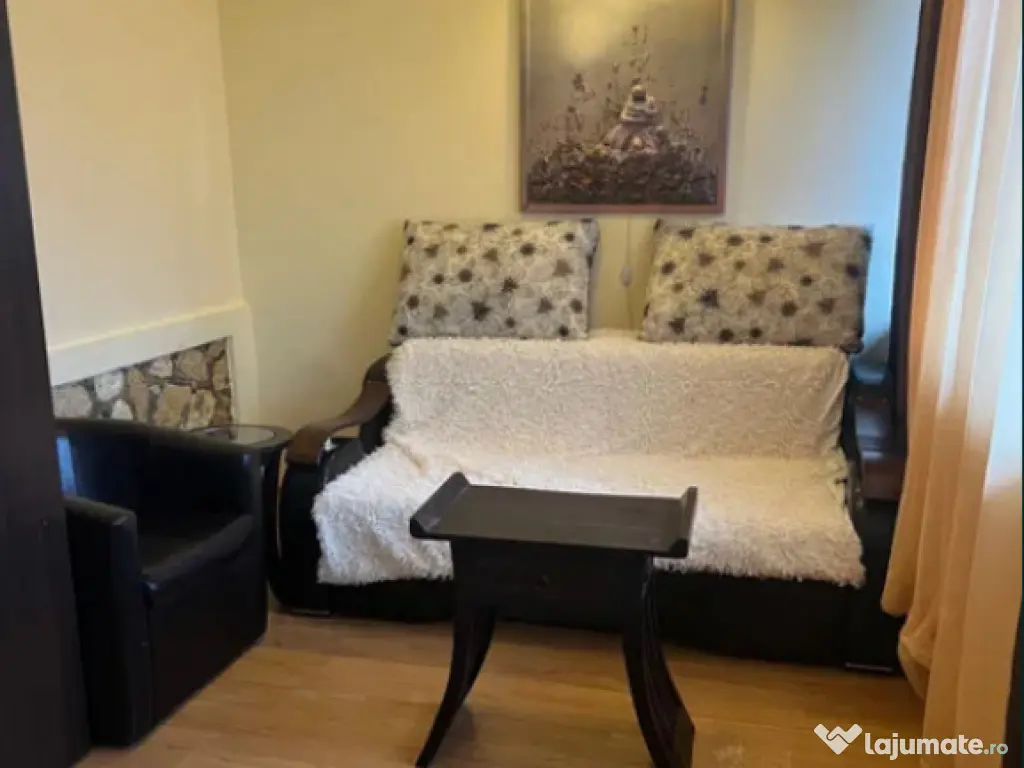 Apartament 3 camere, semidecomandat - Poiana Brasov