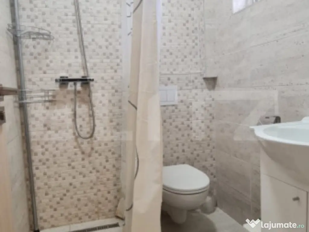 Casa cu 4 camere cartier Izvor Tarlungeni 2 locuri parcare