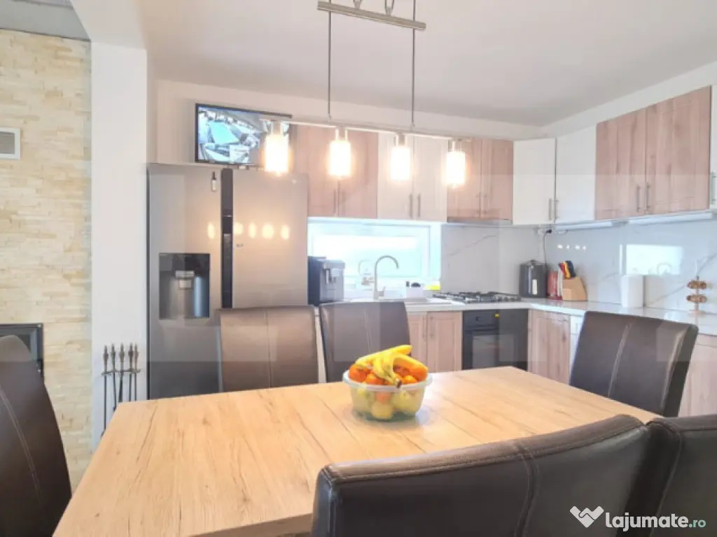 Casa cu 4 camere cartier Izvor Tarlungeni 2 locuri parcare