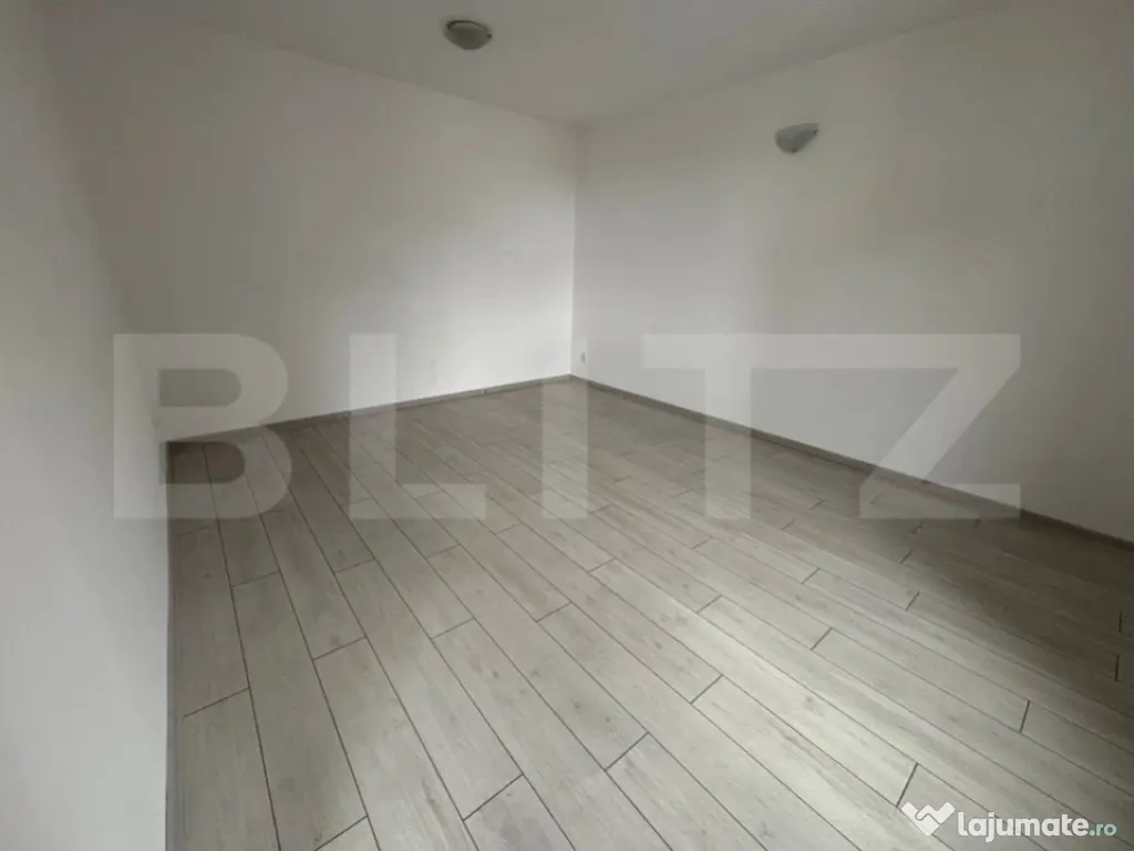 Spațiu de închiriat 2 camere cu balcon privat, Centru Civi