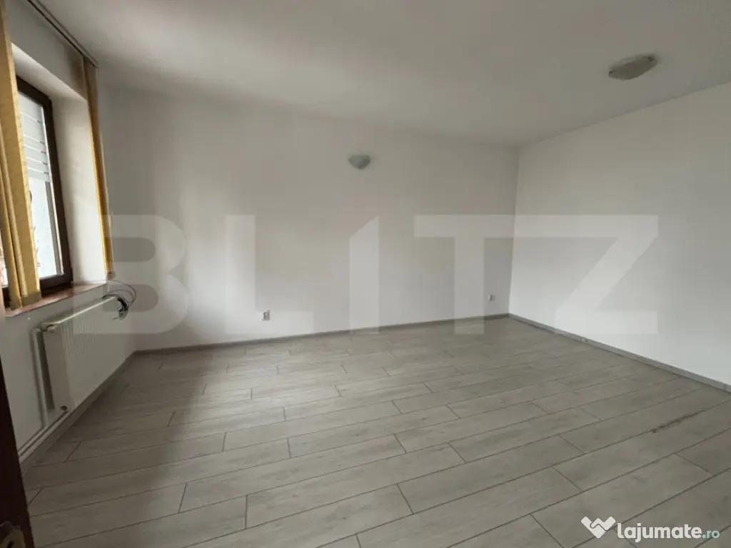 Spațiu de închiriat 2 camere cu balcon privat, Centru Civi