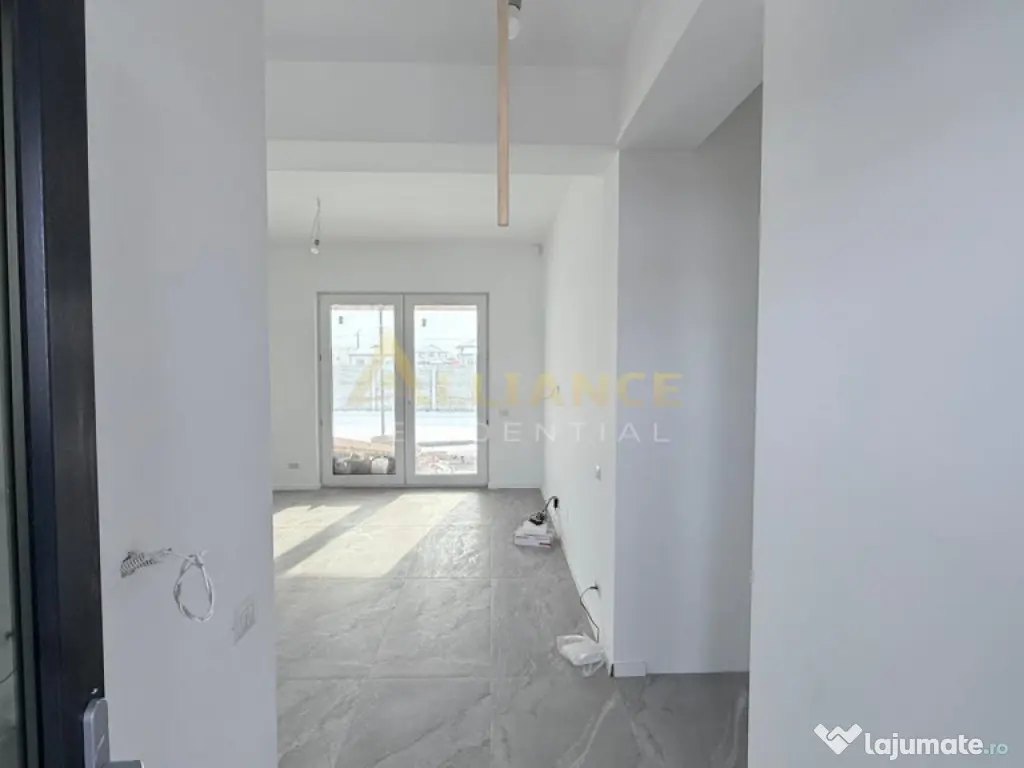 Casa Individuala - 3 camere - 2 bai - 371 mp teren 