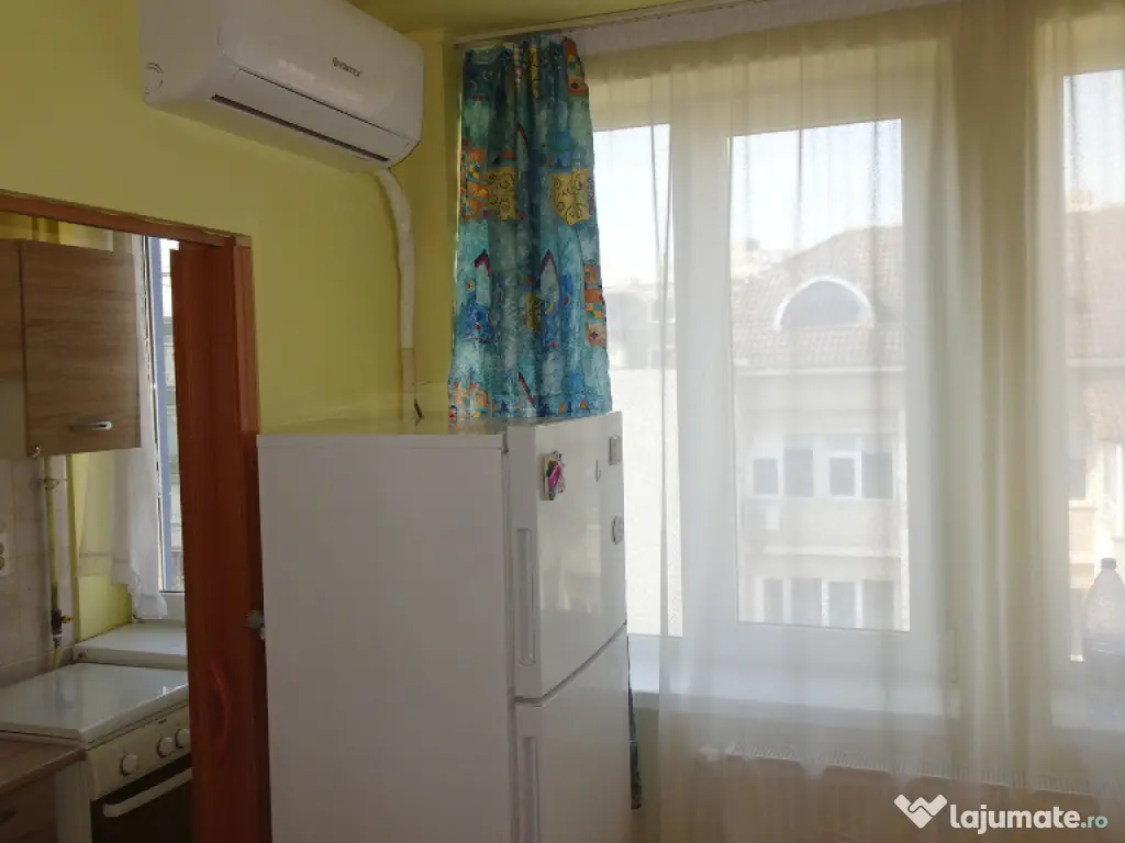 Vand garsoniera in Deva, zona Gojdu (Viitorului), etaj 1, mobilata, 