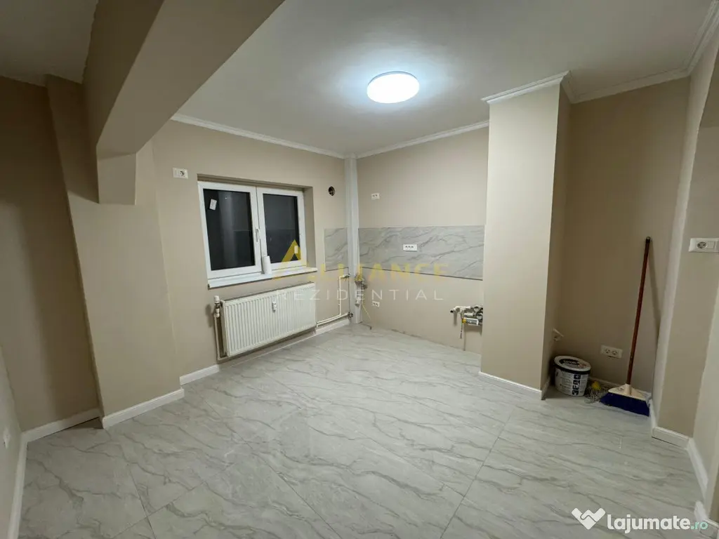 Apartament 3 camere, decomandat - 300 m de Metrou Aparatorii 