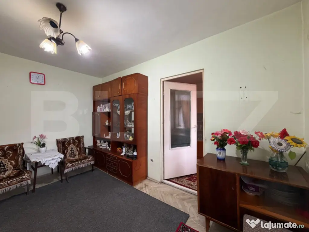 Apartament 2 camere, etaj 1, 37 mp, zona Micro III 