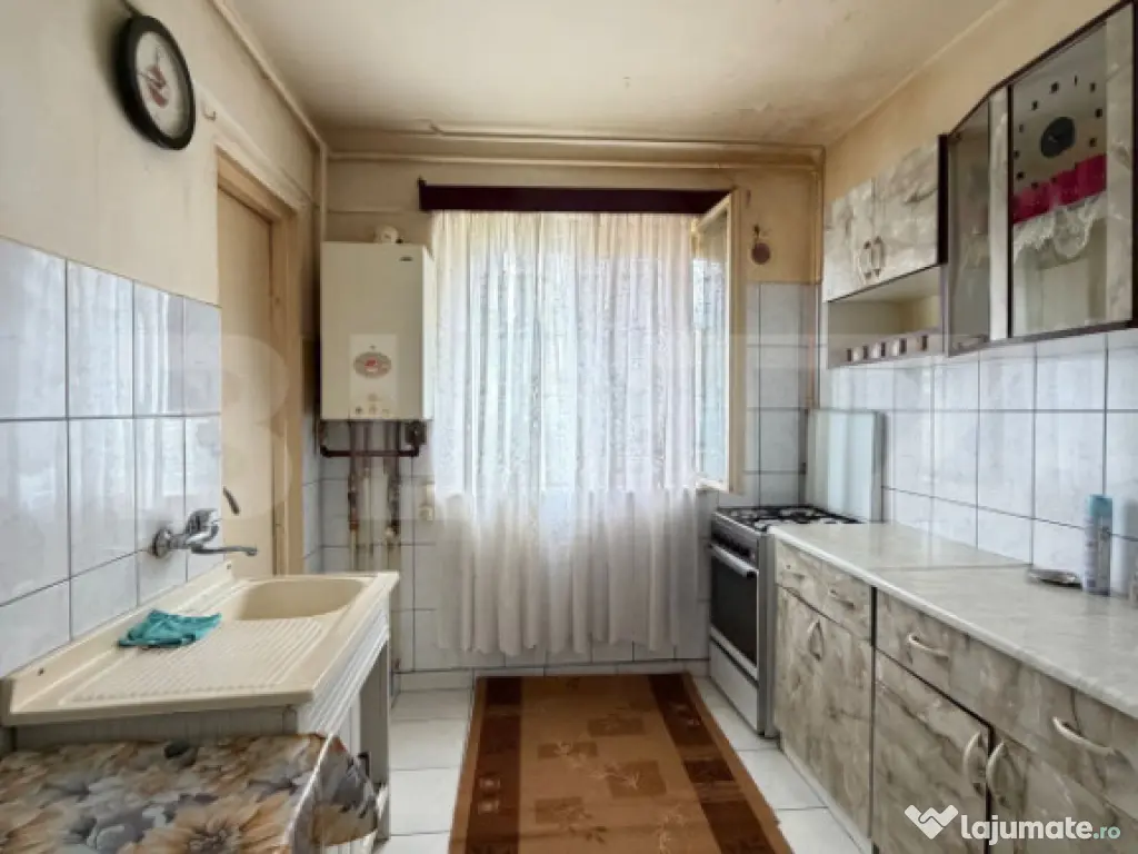 Apartament 2 camere, etaj 1, 37 mp, zona Micro III 