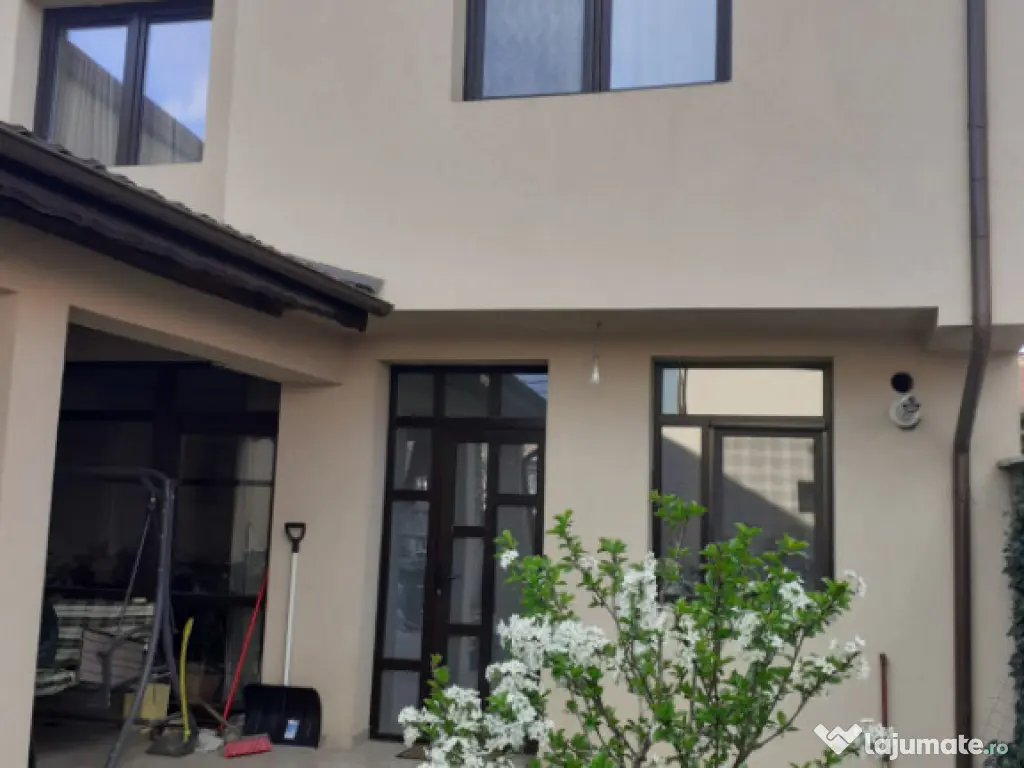 Vilă superba individuala, 220 mp construiti, 200 mp curte i 