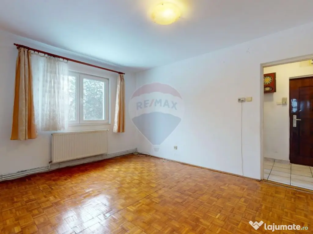 De vânzare: 2 camere, baie cu geam, etaj 2 