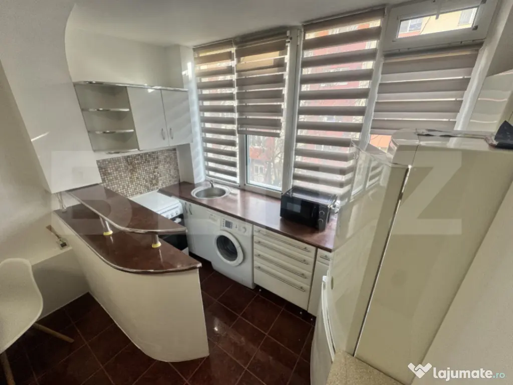 Apartament cu 2 camere de închiriat- zona ultracentrală 