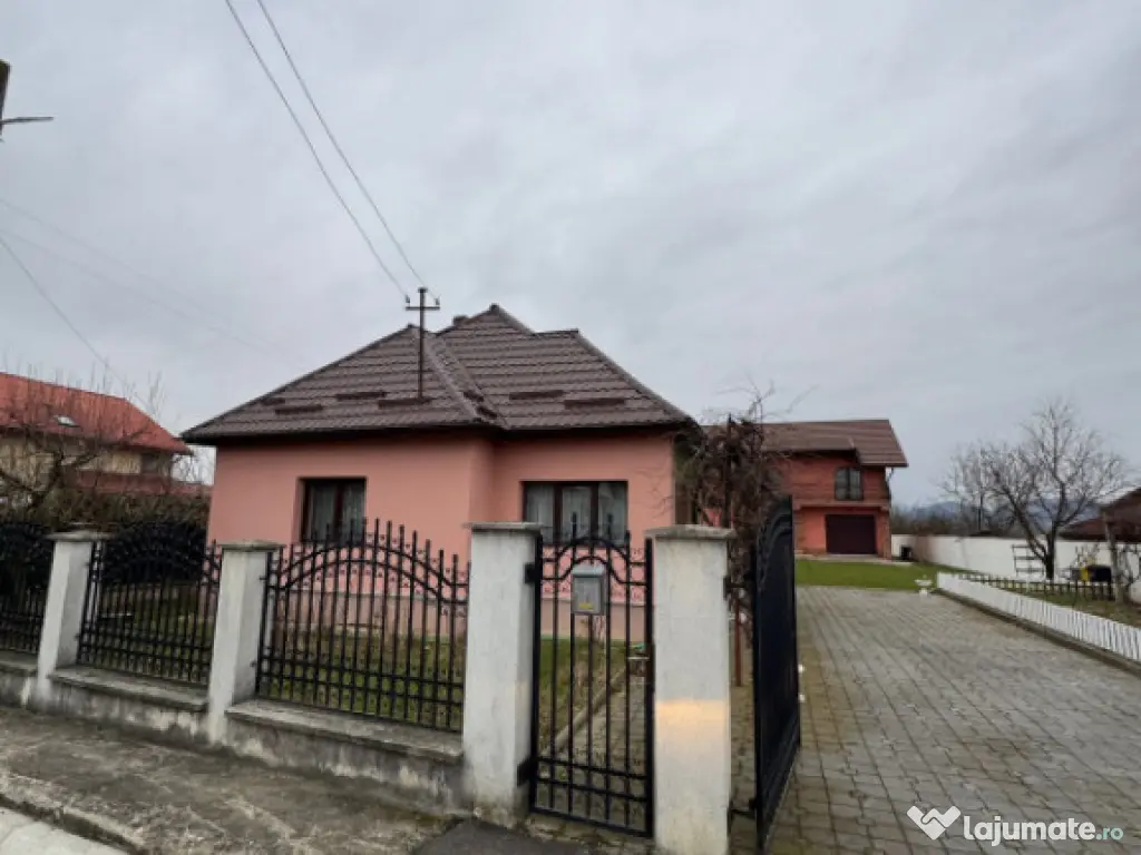 Casă cochetă în Lăpușel, zonă liniștită – 70 mp, t 