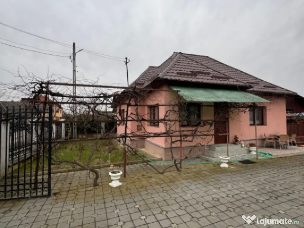 Casă cochetă în Lăpușel, zonă liniștită – 70 mp, t 