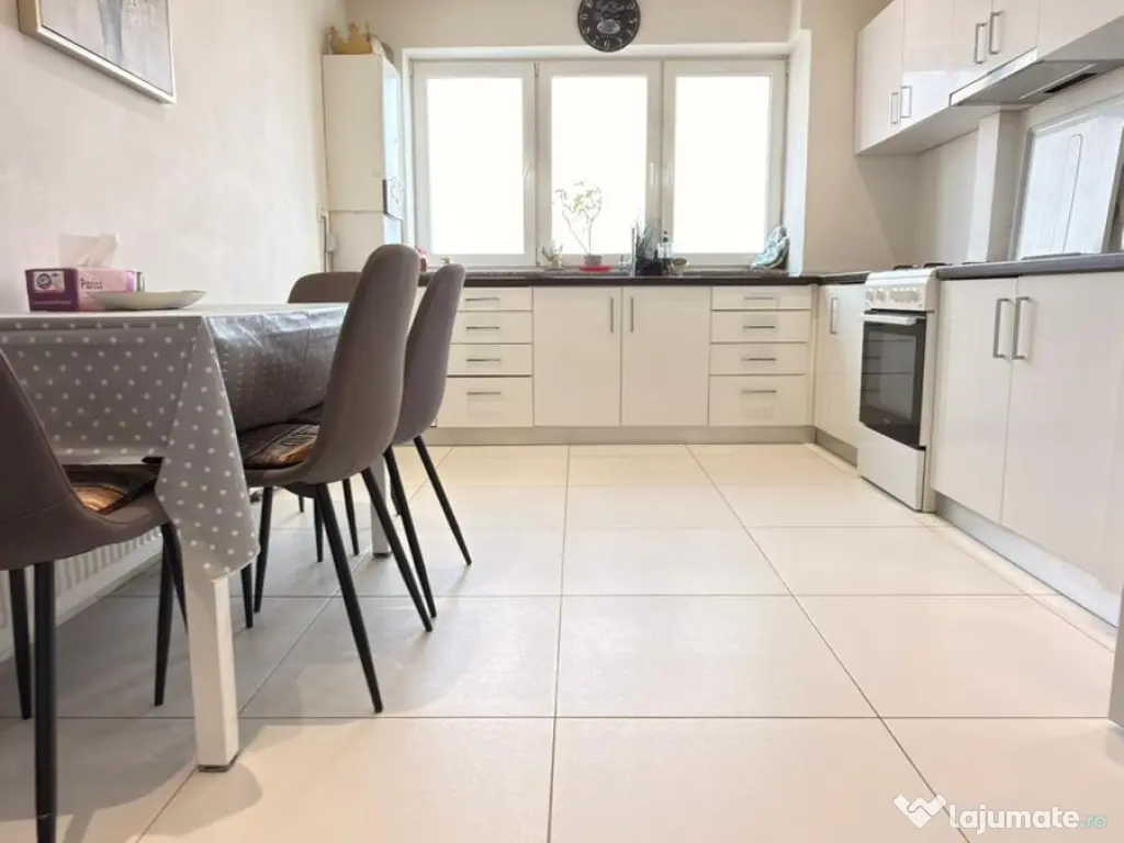 Proprietar ofer spre închiriere apartament 2-Camere Zona-Intim-Arad 