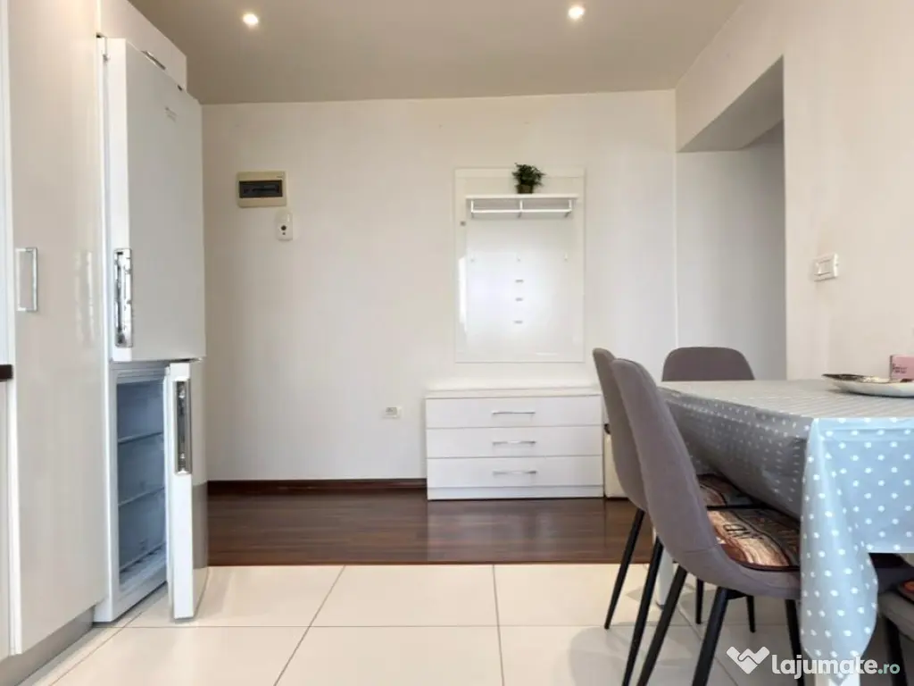 Proprietar ofer spre închiriere apartament 2-Camere Zona-Intim-Arad 