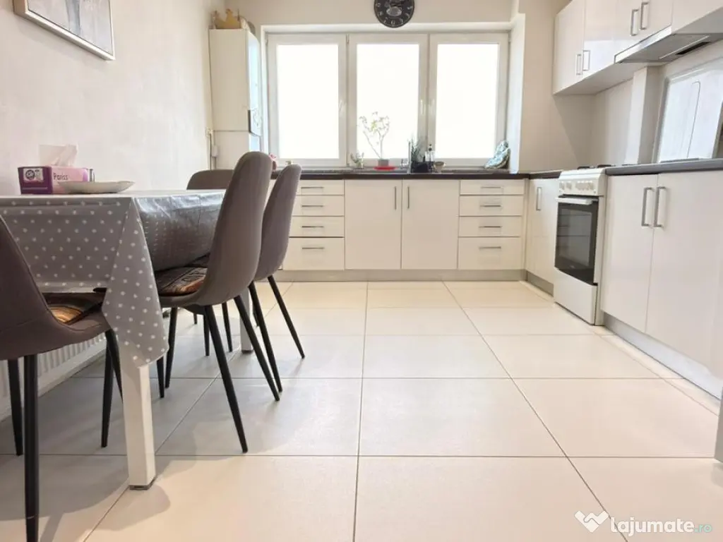 Proprietar ofer spre închiriere apartament 2-Camere Zona-Intim-Arad 