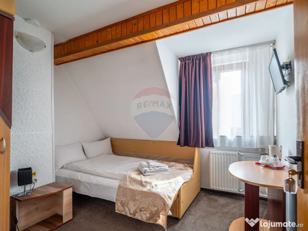 Apartament Busteni – Etaj Integral Vilă – 4 Camere