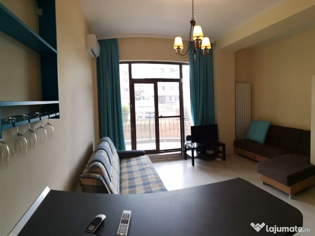 Vand studio / garsoniera Mamaia Nord cu loc de parcare