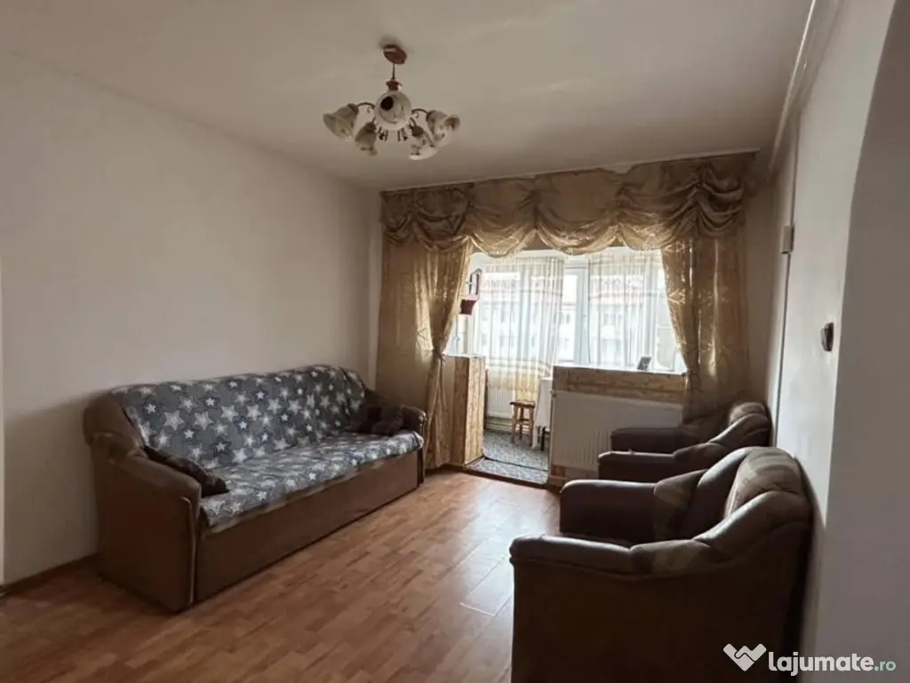 Vand apartament cu 2 camere