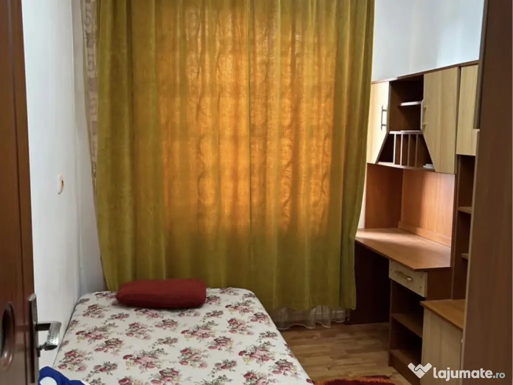 Vand apartament cu 2 camere