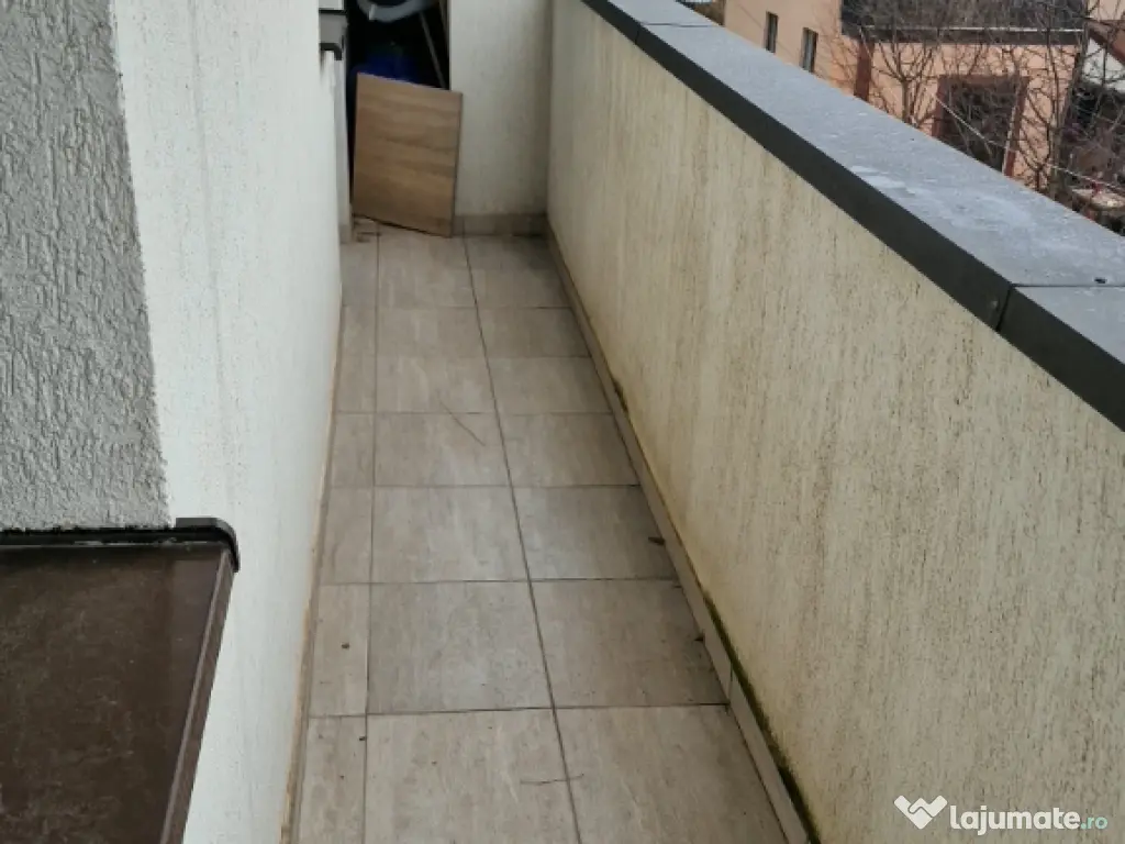 Apartament 3 camere de închiriat zona Valea lupului 