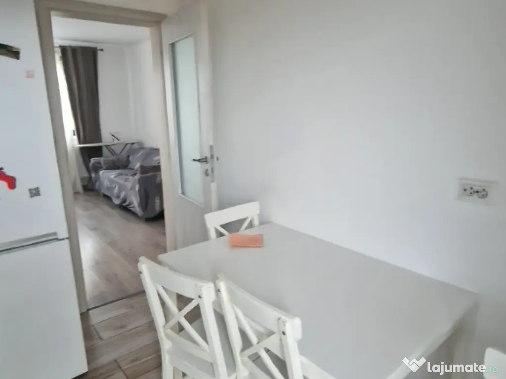 Apartament 3 camere de închiriat zona Valea lupului 