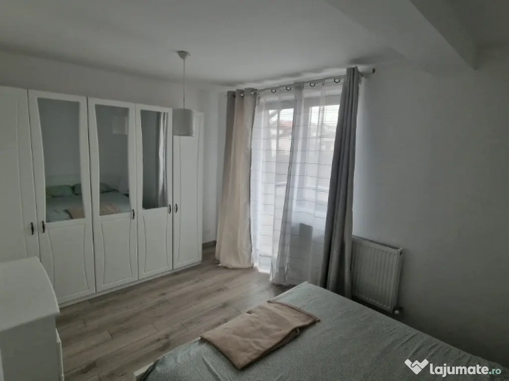 Apartament 3 camere de închiriat zona Valea lupului 