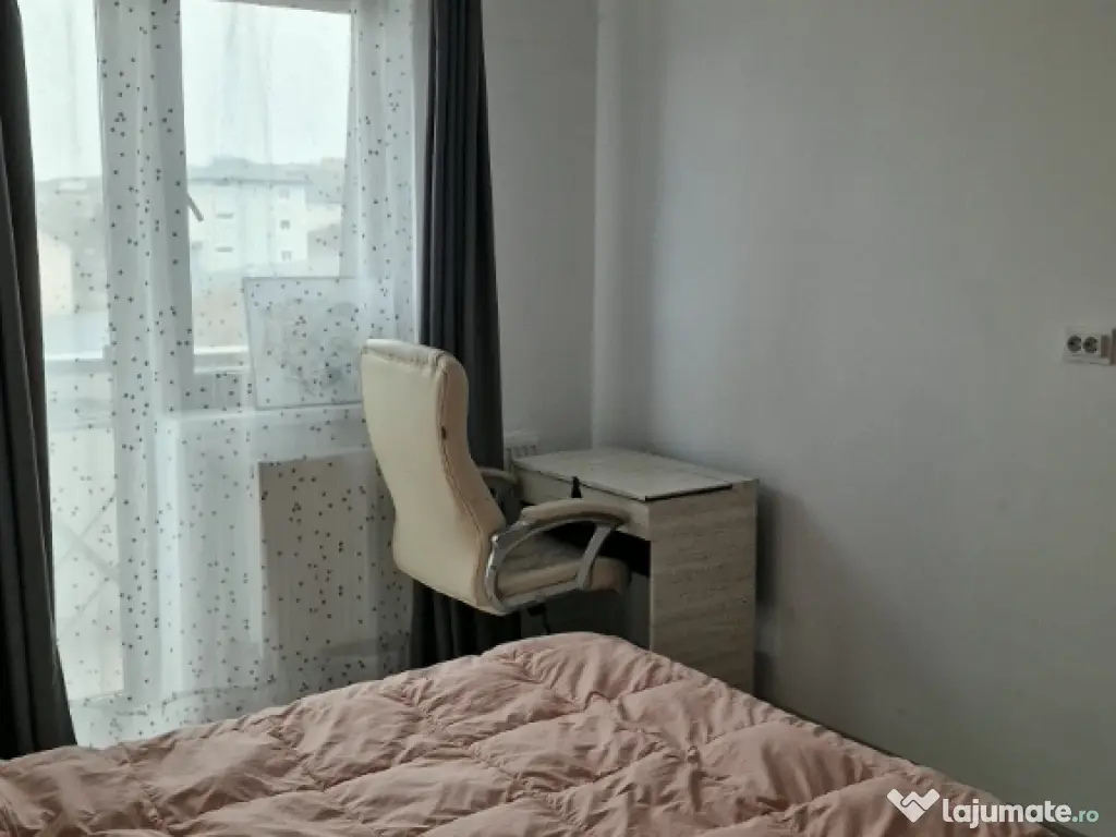 Apartament 3 camere de închiriat zona Valea lupului 