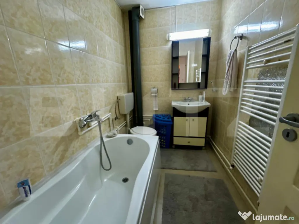 Apartament de 73mp cu terasa de 66mp zona Cetate